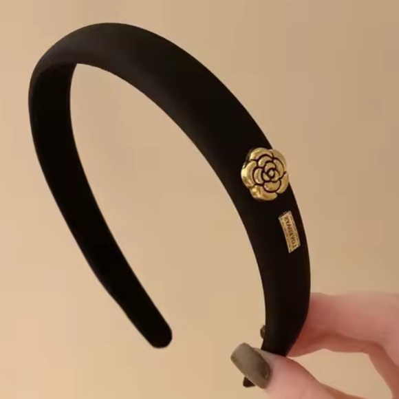 Fashion Camelia Flower Headband NEW (1) - Picture 3 of 3